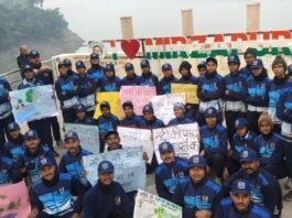 नदी से नया भारत” थीम पर आधारित एन.सी.सी नौका अभियान 2025 मिर्जापुर के फ़तहा घाट पहुँचा-