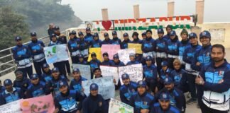 नदी से नया भारत” थीम पर आधारित एन.सी.सी नौका अभियान 2025 मिर्जापुर के फ़तहा घाट पहुँचा-