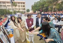 डैफोडिल्स विद्यालय के वार्षिक उत्सव में नगर पालिका अध्यक्ष श्याम सुंदर केसरी भी रहे मौजूद