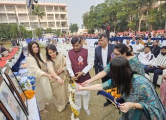 डैफोडिल्स विद्यालय के वार्षिक उत्सव में नगर पालिका अध्यक्ष श्याम सुंदर केसरी भी रहे मौजूद