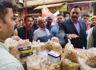 सभी राजनीतिक दल के नेताओं ने मिर्जापुर में विशेष प्रगाढ़ पुनरीक्षण कार्यक्रम समय से पूरा करने का किया अपील