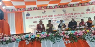 मंडल स्तरीय खादी एवं ग्रामोद्योग प्रदर्शनी बनी आकर्षण का केंद्र