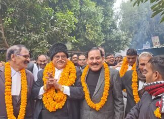 मिर्जापुर बार एसोसिएशन चुनाव: अभय राज सिंह ने अध्यक्ष पद के लिए दाखिल किया नामांकन