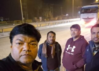 अनियमतता पाये जाने पर 25 वाहनों का किया गया आनलाईन चालान