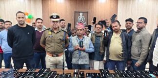 मीरजापुर पुलिस की बड़ी सफलता: 293 गुमशुदा स्मार्टफोन बरामद, मालिकों को लौटाए गए