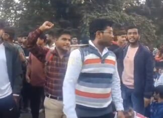 राजस्थान के छात्र की मौत पर BHU साउथ कैंपस के छात्रों ने लगाया जाम