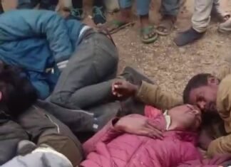 ग्रामीणों की बहादुरी की चर्चा जोरों पर 12 चोरों को रंगे हाथ पकड़ के पुलिस को किया हैंडोवर ,मिर्जापुर