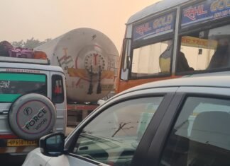 नववर्ष पर मिर्जापुर शास्त्री पुल बना जाम का अड्डा