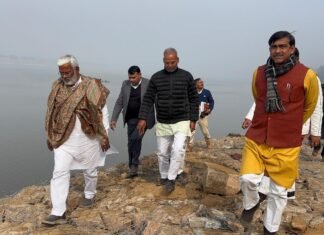 सभी नहरें, नलकूप व बांध रखें दुरुस्त, किसानों की सिंचाई में न हो बाधा : स्वतंत्र देव सिंह