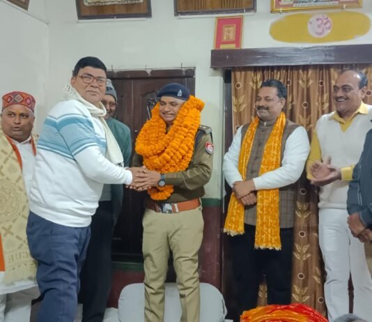 कछवा में सीओ सदर अमर बहादुर के स्थानांतरण पर आयोजित हुआ विदाई समारोह