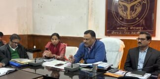 मिर्जापुर में छापे के बाद भारी संख्या में नकली और मिलावटी खाद्य पदार्थ किए गए जप्त