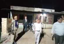 ओवररेटिंग की शिकायत पर शराब की दुकान पर छापेमारी, FIR के निर्देश