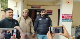 धर्मांतरण के मामले में वांछित मुख्य आरोपी इमरान को लेकर मिर्जापुर पुलिस जनपद पहुंच गई
