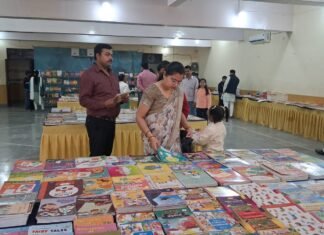 सेठ द्वारका प्रसाद बजाज स्कूल में सफलतापूर्वक संपन्न हुआ पुस्तक मेला