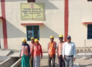 नारायणपुर स्टेशन पर मजदूरों का भुगतान अटका, भुखमरी की स्थिति