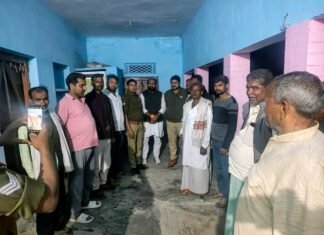 लखनऊ विधानसभा घेराव को जा रहे कांग्रेस जिला अध्यक्ष व कार्यकर्ता जमालपुर में नजरबंद