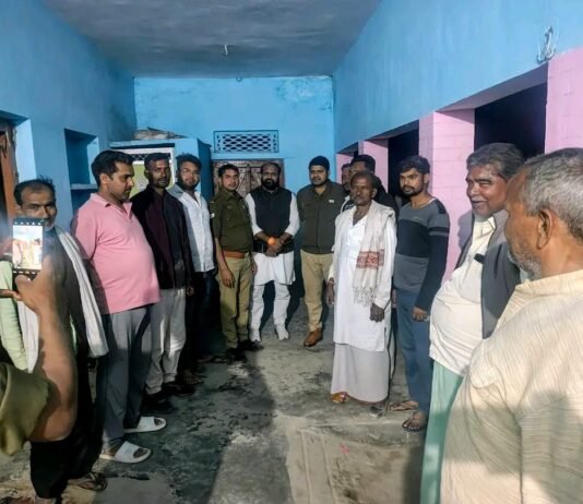 लखनऊ विधानसभा घेराव को जा रहे कांग्रेस जिला अध्यक्ष व कार्यकर्ता जमालपुर में नजरबंद