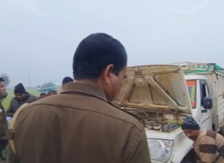 पंचर होने पर पशुओं से भरा पिकअप छोड़कर भागे तस्कर