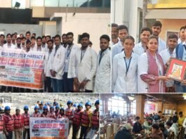 औद्योगिक इकाइयों के भ्रमण से लाभान्वित हुए एपेक्स फार्मेसी के छात्र