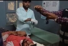 गैपुरा रेलवे ओवरब्रिज पर बाइक–बोलेरो की टक्कर, युवक गंभीर घायल