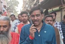 जल निगम के ठेकेदार को 10 मिनट में जेल भेजने की चेतावनी