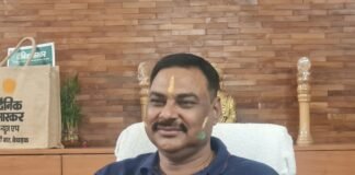 मंडलायुक्त व जिलाधिकारी ने दी होली की शुभकामनाएं, शांतिपूर्ण आयोजन पर प्रशासन की पैनी नजर