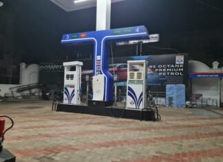 मिर्जापुर में पेट्रोल-डीजल की किल्लत, कई पंपों पर ‘स्टॉक खत्म’ का बोर्ड
