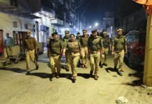 मीरजापुर में जुआ, अवैध शराब और चोरी पर पुलिस की बड़ी कार्रवाई, 10 गिरफ्तार