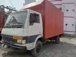 ट्रक में लदी 2212 बोतल अवैध अंग्रेजी शराब बरामद