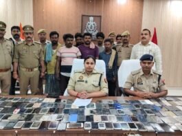 मीरजापुर में अंतर्राज्यीय साइबर फ्रॉड गैंग का भंडाफोड़, 8 गिरफ्तार