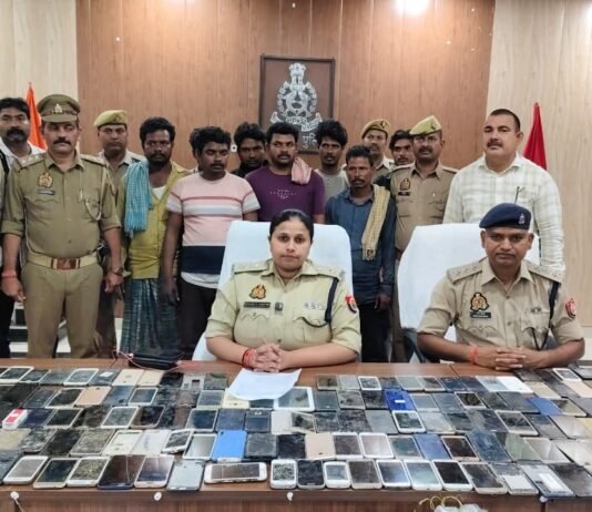 मीरजापुर में अंतर्राज्यीय साइबर फ्रॉड गैंग का भंडाफोड़, 8 गिरफ्तार