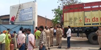 मिर्जापुर में गैस एजेंसियों पर छापेमारी