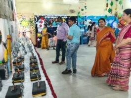 विद्यालय में कला एवं शिल्प प्रदर्शनी का सफल आयोजन