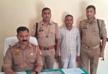 मिर्जापुर,15 हजार के इनामिया गो-तस्कर गिरफ्तार, ट्रक बरामद