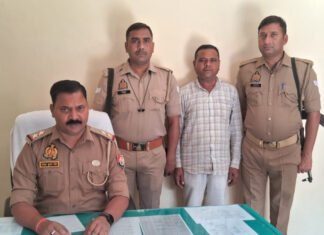 मिर्जापुर,15 हजार के इनामिया गो-तस्कर गिरफ्तार, ट्रक बरामद
