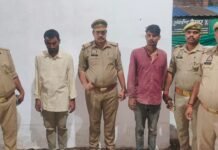 मिर्जापुर में 11 गोवंश के साथ 2 गो-तस्कर गिरफ्तार, 2 पिकअप वाहन सीज