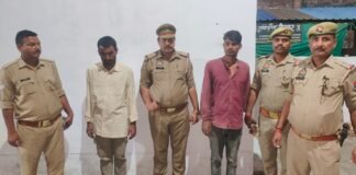 मिर्जापुर में 11 गोवंश के साथ 2 गो-तस्कर गिरफ्तार, 2 पिकअप वाहन सीज