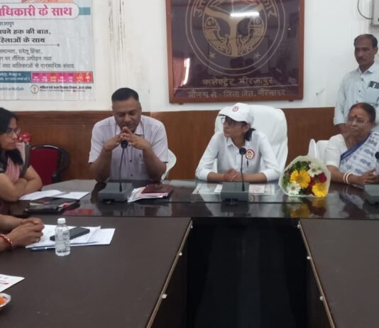 मीरजापुर की बेटी आरोही दुबे बनीं एक दिन की जिलाधिकारी