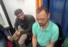 मिर्जापुर में लेखपाल 10 हजार रुपये रिश्वत लेते रंगे हाथ गिरफ्तार