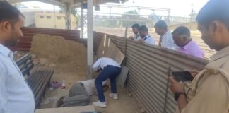 मिर्जापुर रेलवे स्टेशन के प्लेटफॉर्म नंबर तीन पर अधेड़ का शव मिलने से सनसनी