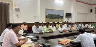 मिर्जापुर के स्कूलों के लिए डीएम का निर्देश पूरे सत्र की फीस एक साथ लेने पर रोक