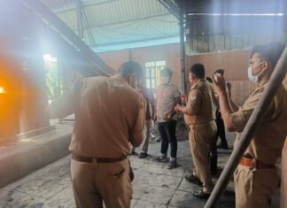 मिर्जापुर पुलिस ने 13 लाख रुपए के ऊपर का नशीला पदार्थ जलाकर किया राख