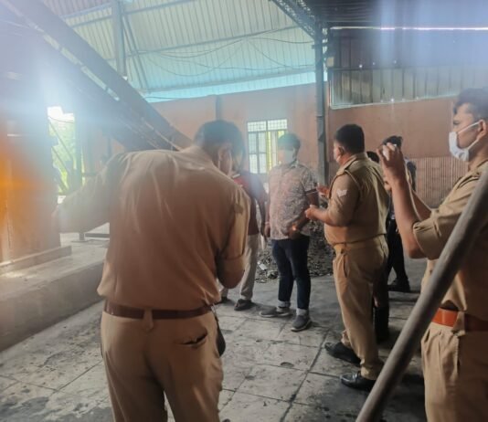 मिर्जापुर पुलिस ने 13 लाख रुपए के ऊपर का नशीला पदार्थ जलाकर किया राख