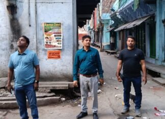 डंकीगंज समेत कई मोहल्लों में बिजली चोरी पर कार्रवाई, 4 एफआईआर दर्ज