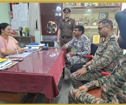 एनसीसी को बढ़ावा देने पहुंचे ग्रुप कैप्टन वी. के. पंजियार, वायु सेना करियर पर छात्रों को दी प्रेरणा
