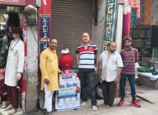 पुरानी बजाजी पक्का घाट रोड पर निशुल्क शुद्ध जल प्याऊ का शुभारंभ