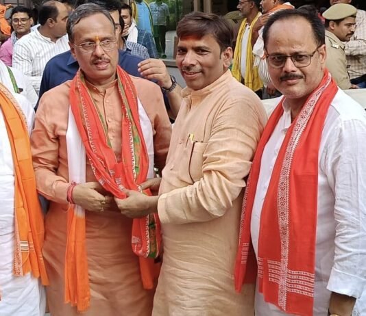 भाजपा सरकार में उत्तर प्रदेश बना विकास की अग्रणी शक्ति : डॉ. दिनेश शर्मा