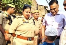 मिर्जापुर में बकरीद पर हाई अलर्ट: डीएम-एसपी ने शहर में किया फ्लैग मार्च