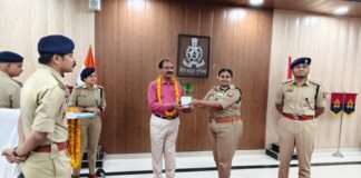 विंध्याचल परिक्षेत्र केआईजी राकेश प्रकाश सिंह को भावभीनी विदाई