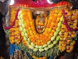 विंध्याचल के अष्टभुजा मंदिर में रहस्यमयी जलधारा, पुजारी भी हैरान